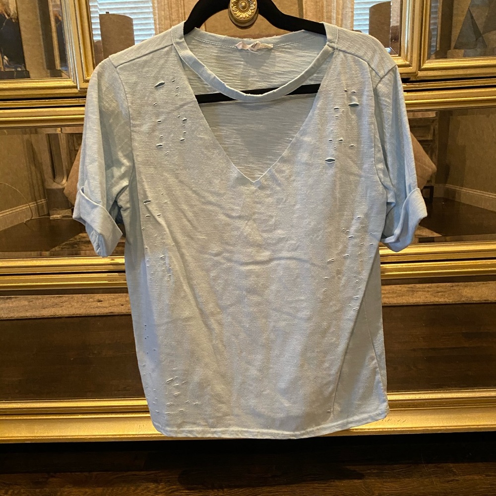 ✨women’s honey punch✨ cutout tee